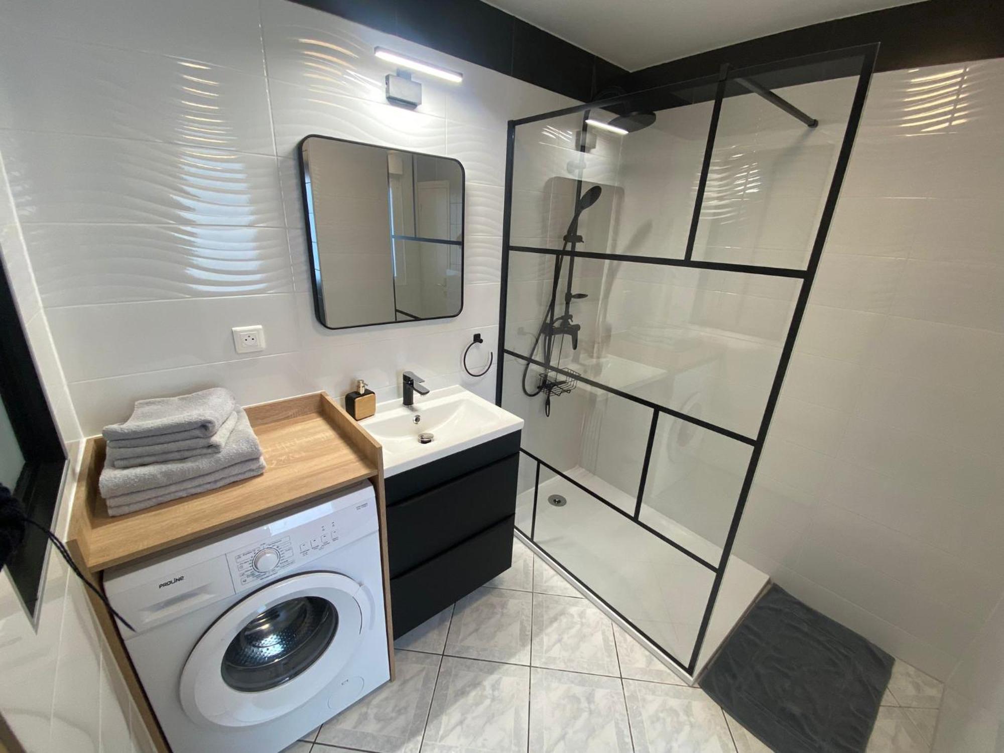 Le 11 De Colmar Apartment Bagian luar foto